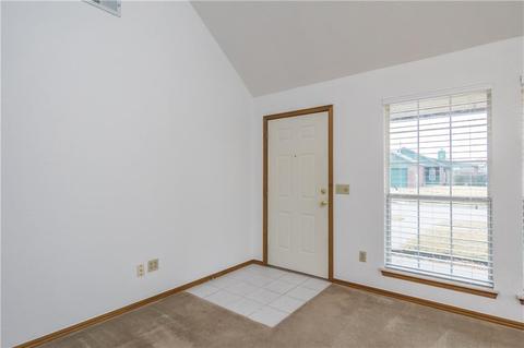 2614 Briarcliff Dr, Moore, OK 73170 photo 3