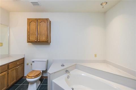 2614 Briarcliff Dr, Moore, OK 73170 photo 24