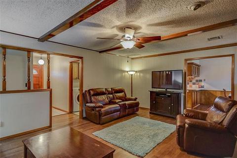 Undisclosed, Moore, OK 73160 photo 8
