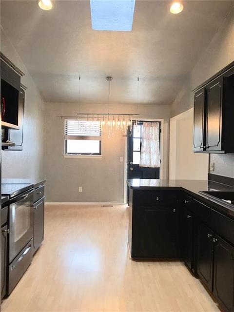 324 Cherryvale Rd, Edmond, OK 73003 photo 9
