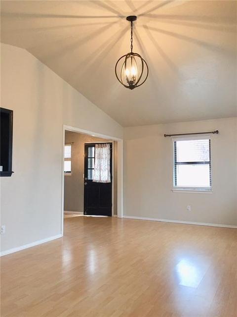 324 Cherryvale Rd, Edmond, OK 73003 photo 5
