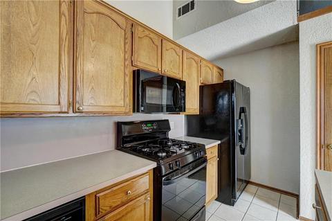 2137 Lakecrest Dr, Moore, OK 73170 photo 11