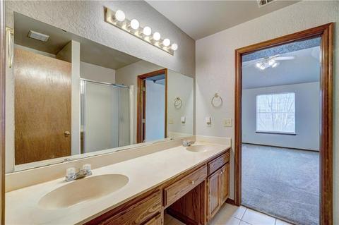 2137 Lakecrest Dr, Moore, OK 73170 photo 27