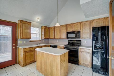 2137 Lakecrest Dr, Moore, OK 73170 photo 8