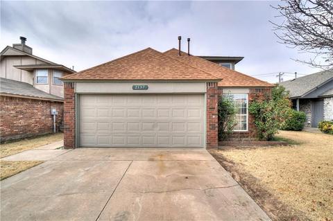 2137 Lakecrest Dr, Moore, OK 73170 photo 1
