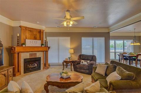 1515 Excaliber Dr, Tuttle, OK 73089 photo 2