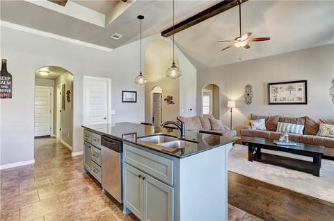 4932 Champlain Pl, Edmond, OK 73025 photo 4