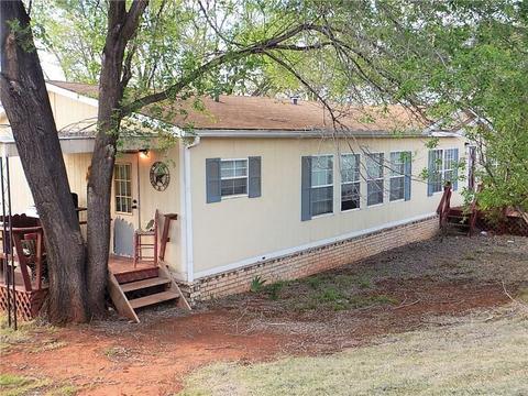 202 E Higgins, Cheyenne, OK 73628 photo 3
