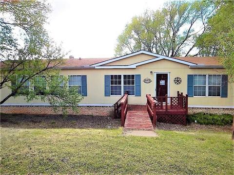 202 E Higgins, Cheyenne, OK 73628 photo 1