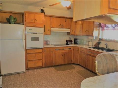 602 E Main St, Tuttle, OK 73089 photo 5
