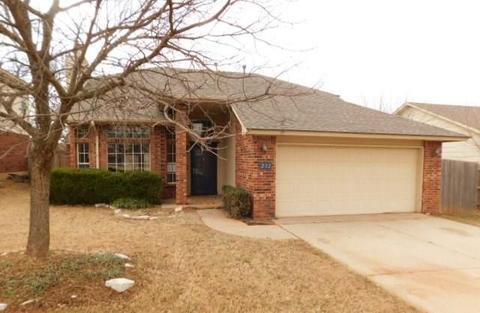 232 Waterfront Dr, Norman, OK 73071 photo 1