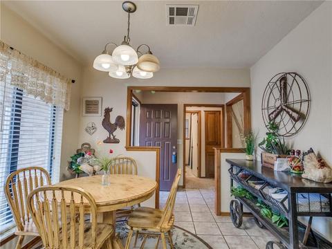 1209 NW 9th St, Moore, OK 73170 photo 10