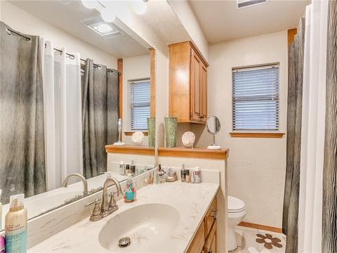 1209 NW 9th St, Moore, OK 73170 photo 17