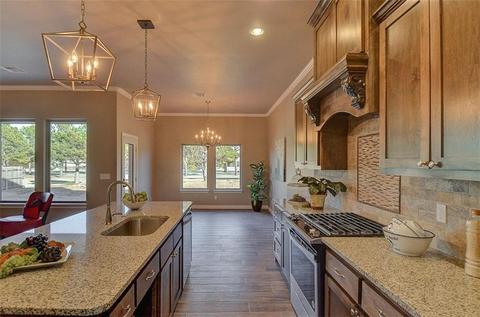 406 Windsor Ln, Tuttle, OK 73089 photo 6