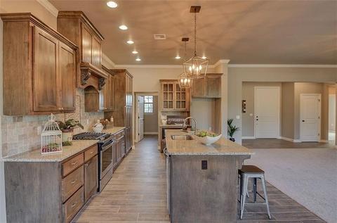 406 Windsor Ln, Tuttle, OK 73089 photo 5