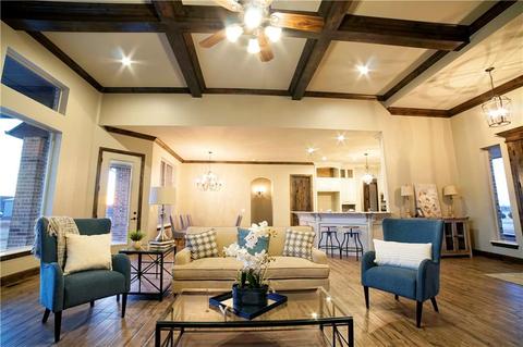 730 Logan Ct, Tuttle, OK 73089 photo 2