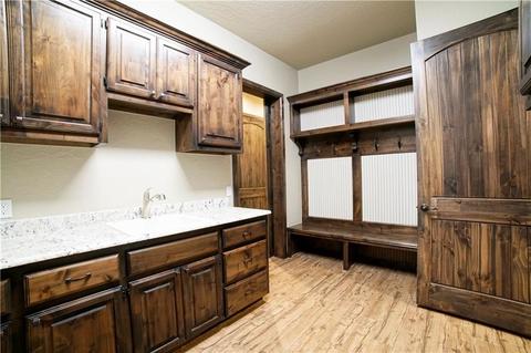 730 Logan Ct, Tuttle, OK 73089 photo 8