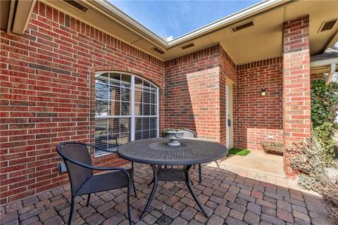 4100 Goshawk Dr, Norman, OK 73072 photo 4