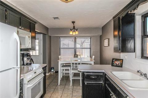 209 Harrogate Dr, Yukon, OK 73099 photo 6
