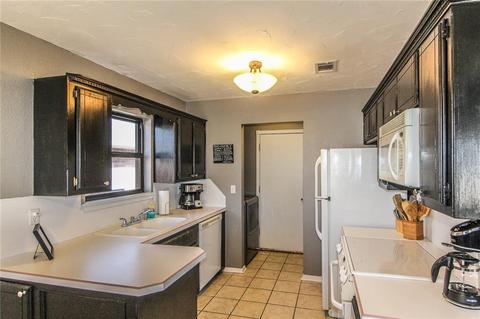 209 Harrogate Dr, Yukon, OK 73099 photo 5