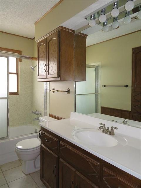Undisclosed, Moore, OK 73170 photo 16