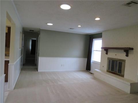 Undisclosed, Moore, OK 73170 photo 17