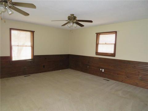Undisclosed, Moore, OK 73170 photo 3