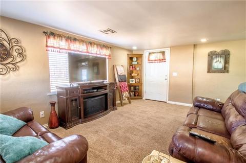 103 SE 2nd St, Tuttle, OK 73089 photo 5