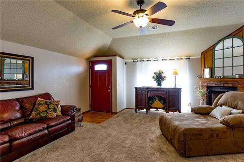 2134 Westmore, Moore, OK 73170 photo 2
