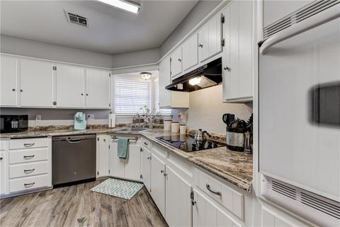 707 E 26th Street St, Edmond, OK 73013 photo 15