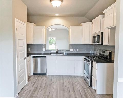 2208 Fallview Dr, Edmond, OK 73034 photo 1
