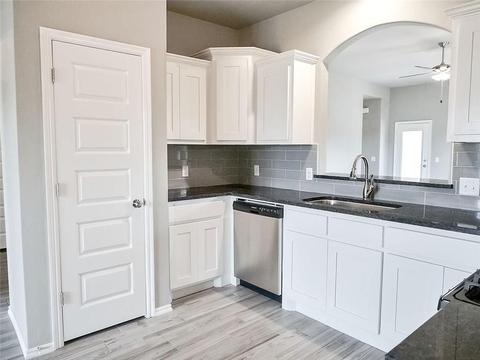 2208 Fallview Dr, Edmond, OK 73034 photo 9