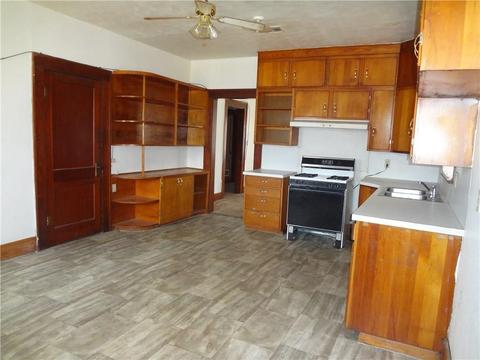 501 E Pecan St, Altus, OK 73521 photo 3