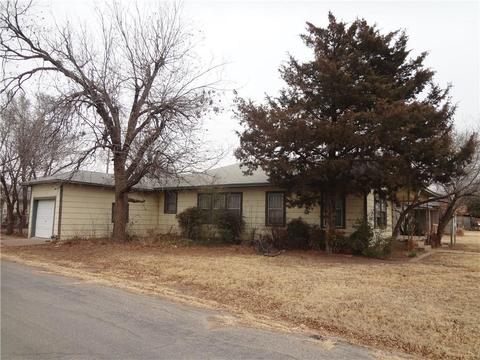 501 E Pecan St, Altus, OK 73521 photo 1