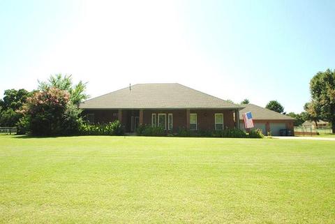 3137 Dixie Ln, Harrah, OK 73045 photo 1