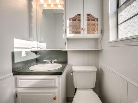 1305 E Brooks St, Norman, OK 73071 photo 29