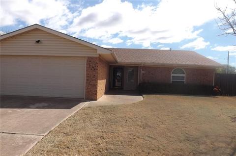 110 Lee Dr, Snyder, OK 73566 photo 2