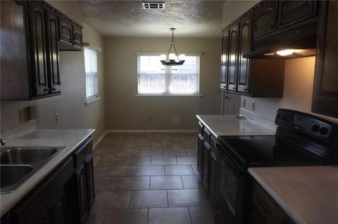 110 Lee Dr, Snyder, OK 73566 photo 14
