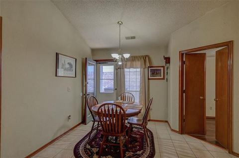 2126 Westmore Dr, Moore, OK 73170 photo 8