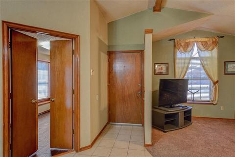 2126 Westmore Dr, Moore, OK 73170 photo 4