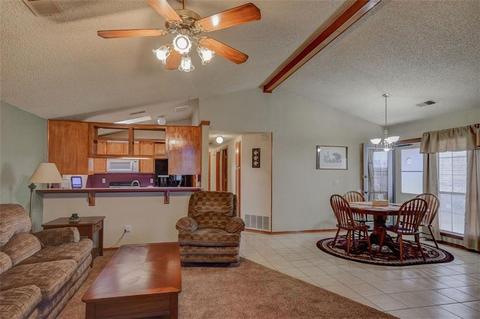 2126 Westmore Dr, Moore, OK 73170 photo 7