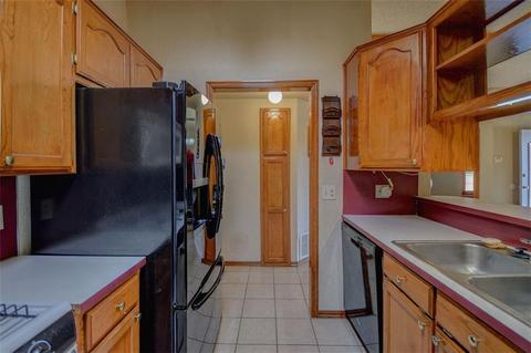 2126 Westmore Dr, Moore, OK 73170 photo 15