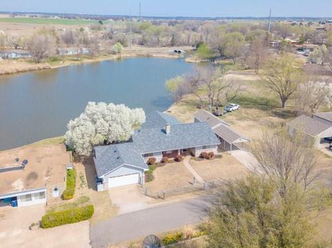 2009 Lakeview Dr, Crescent, OK 73028 photo 1
