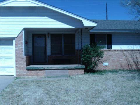 605 Mars St, Altus, OK 73521 photo 2