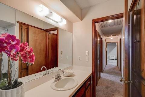2000 Barrington, Norman, OK 73071 photo 23