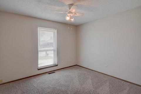 2000 Barrington, Norman, OK 73071 photo 16