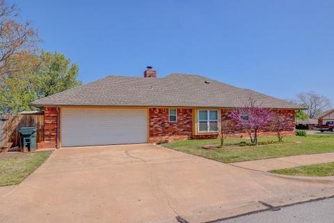 2000 Barrington, Norman, OK 73071 photo 2