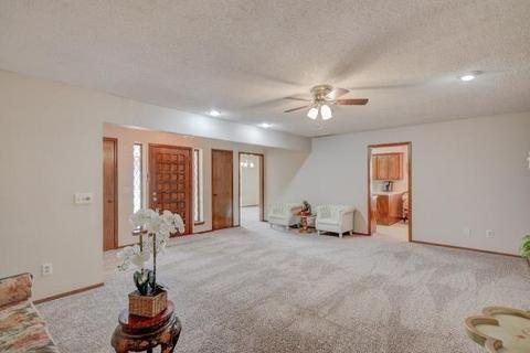 2000 Barrington, Norman, OK 73071 photo 6