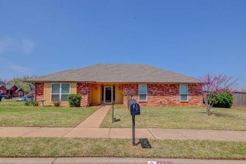 2000 Barrington, Norman, OK 73071 photo 1