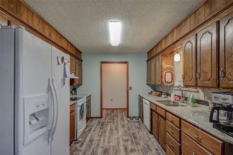 15889 Nicholas Dr, Wayne, OK 73095 photo 9